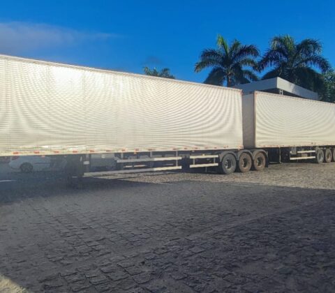 Imagem do post Polícia da Bahia recupera carretas com 52 toneladas de leite roubadas