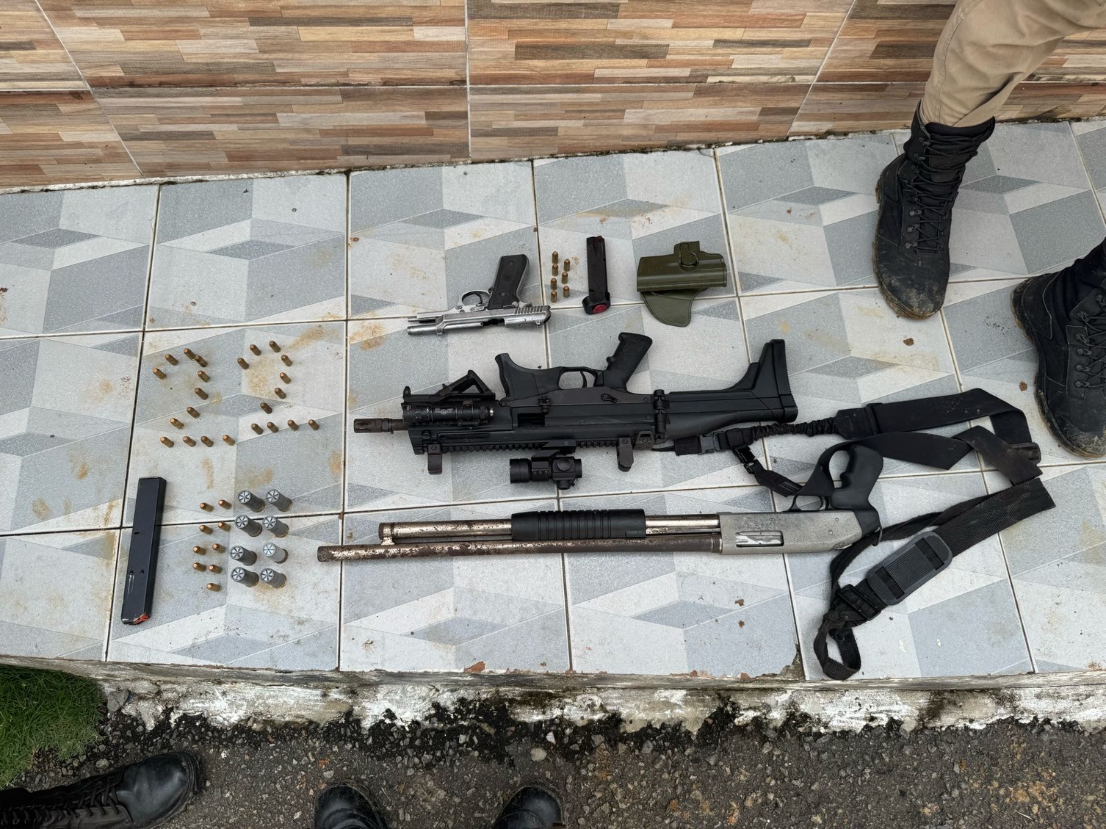 Polícia Militar apreende armas em Fazenda Grande I