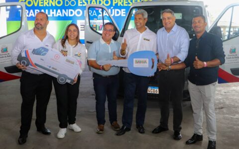 Imagem do post Governo da Bahia entrega ambulância 0 km para Maraú com emenda do deputado Luciano Araujo