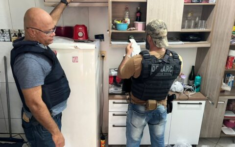 Imagem do post Mulher é presa por envolvimento com o tráfico em Arraial d’Ajuda
