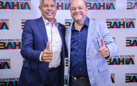 Imagem do post Prefeito que caminhou com ACM Neto rasga elogios para Jerônimo: “Cada dia eu me encanto mais”