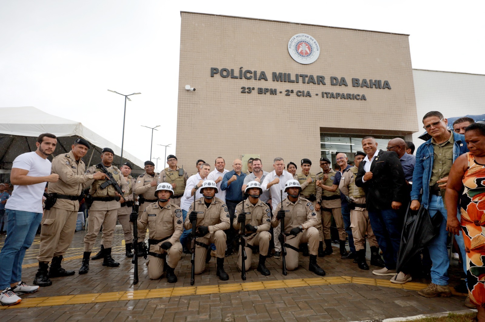 Governo realiza entregas em Itaparica e Vera Cruz nas áreas de segurança e saúde