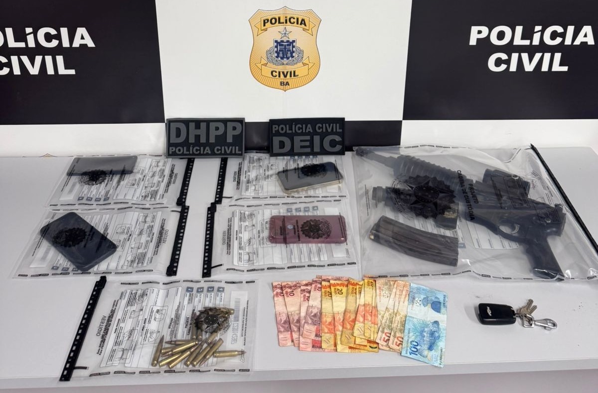 Fuzil é apreendido e dois suspeitos são presos em flagrante durante ação em Salvador