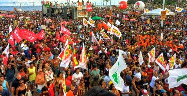 Frentes populares lançam plebiscito contra escala 6×1 e por redução da jornada de trabalho
