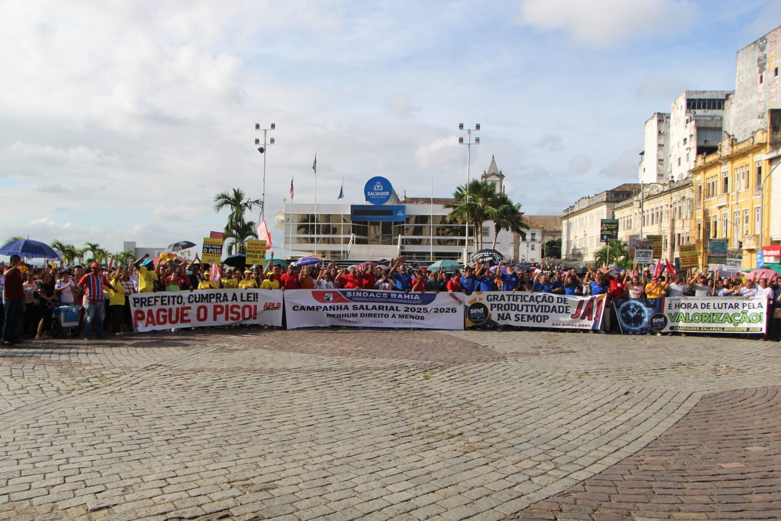 Servidores municipais de Salvador fazem nova assembleia contra projeto de reajuste salarial