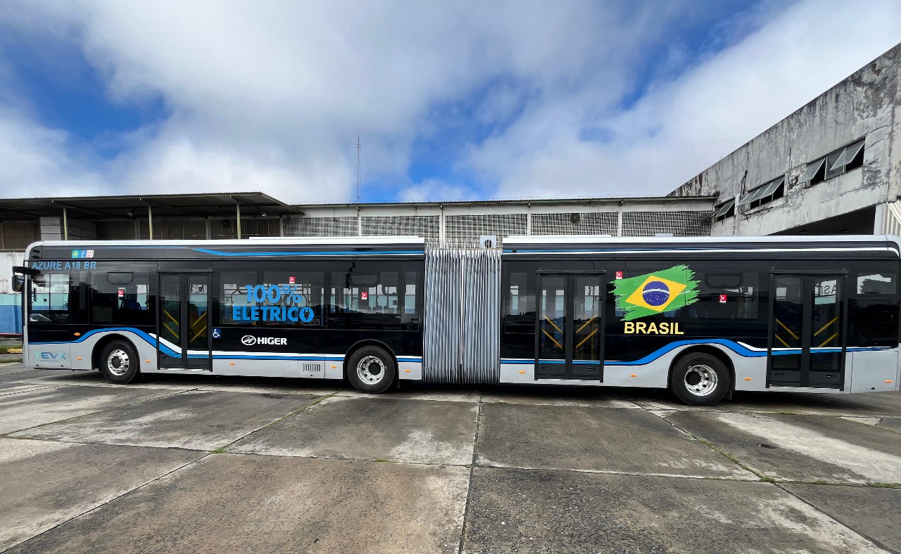 Salvador amplia testes com ônibus elétricos em linhas do sistema convencional e BRT