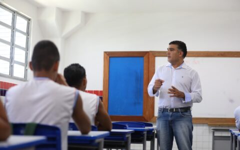 Imagem do post Governo da Bahia abre mais de mil vagas para professores