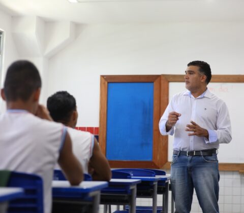 Imagem do post Governo da Bahia abre mais de mil vagas para professores