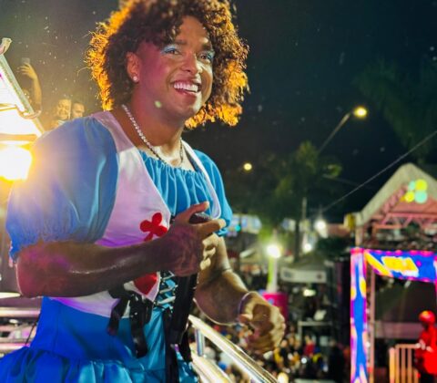 Imagem do post Bruno Magnata e La Fúria brilham na estreia histórica no bloco ‘Lá Vem Elas’ na Micareta de Feira 2025