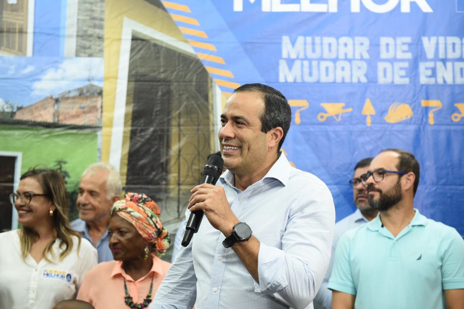 Prefeitura entrega mais 100 casas reformadas pelo Morar Melhor