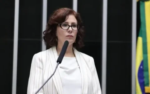 Imagem do post Zambelli é notificada sobre processo de perda de mandato