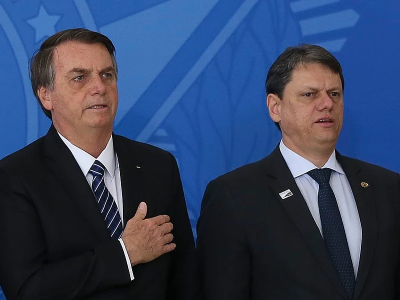 Filiação de Guilherme Derrite ao PP vira vitrine da direita para 2026, com Tarcísio no centro e silêncio sobre Bolsonaro