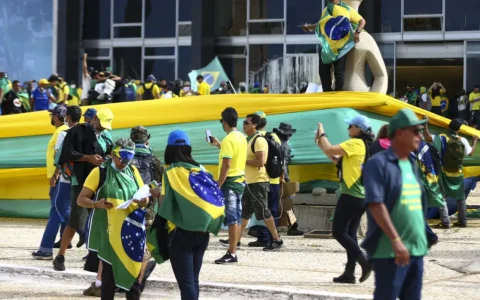 Imagem do post Após pausa, STF retoma julgamento do núcleo 4 da trama golpista