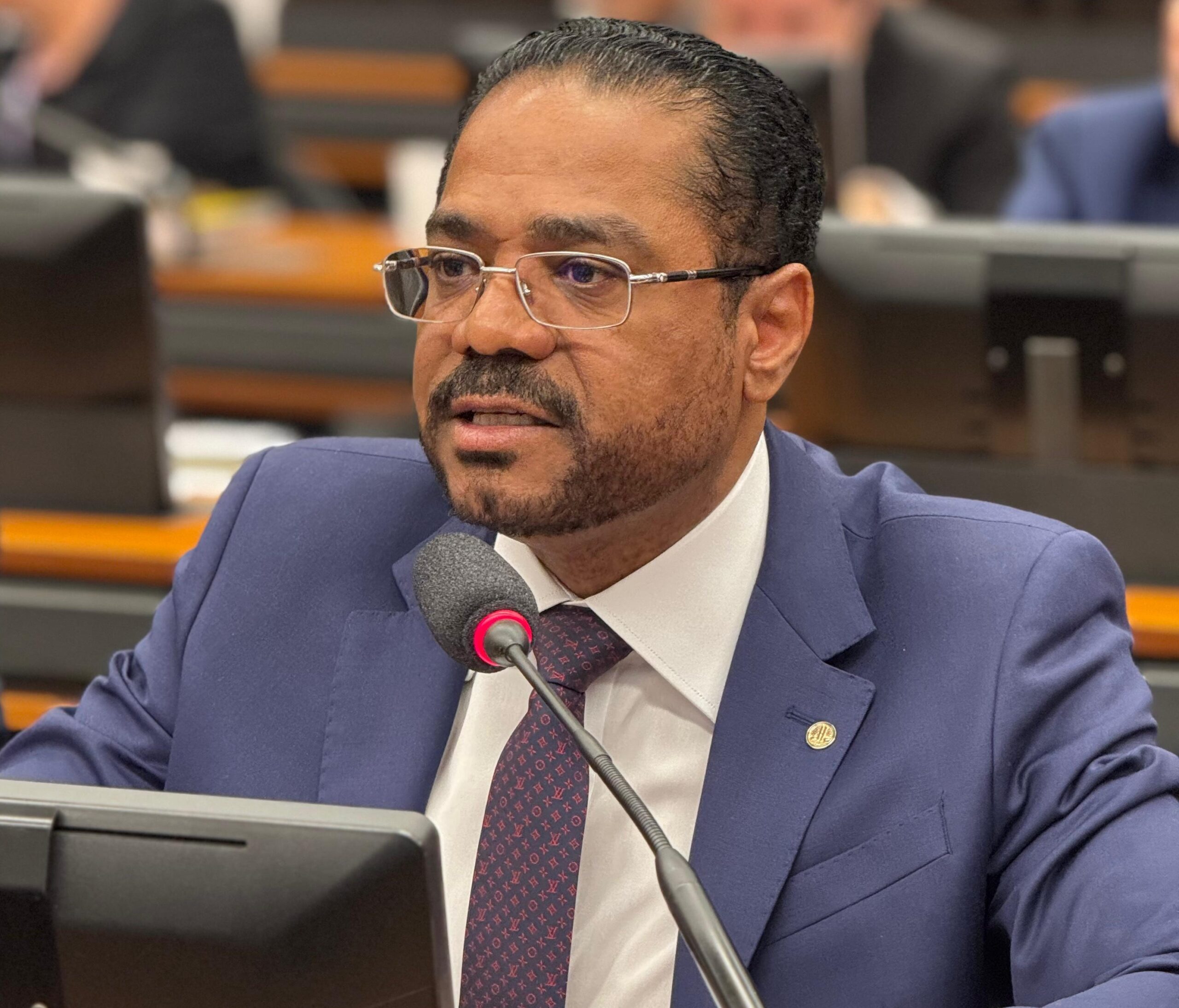 Marinho promove audiência pública sobre aquisição do Banco Master pelo BRB