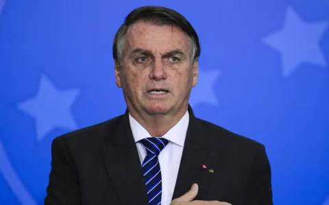 Imagem do post Bolsonaro admite ter discutido estado de sítio com comandantes militares após derrota eleitoral
