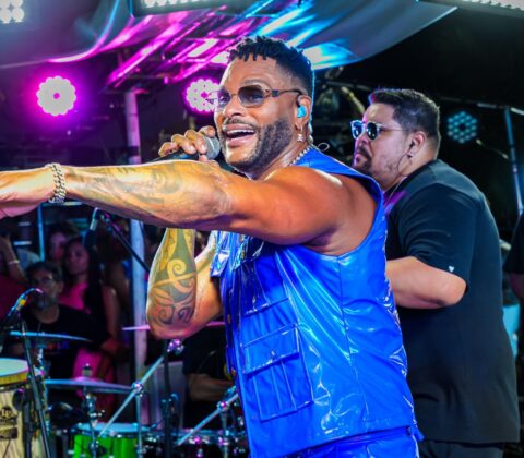 Imagem do post Tony Salles estreia solo na Micareta de Feira 2025 com performance marcante e público eufórico