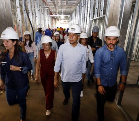 Imagem do post Em Jacobina, Jerônimo Rodrigues entrega equipamentos de saúde