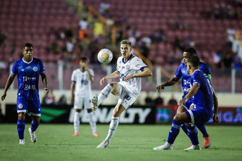 Com time alternativo, Bahia vacila e é superado pelo Confiança na Copa do Nordeste