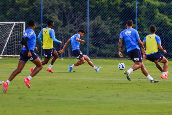 Com Rezende e Borduchi em campo, Bahia treina de olho no RB Bragantino