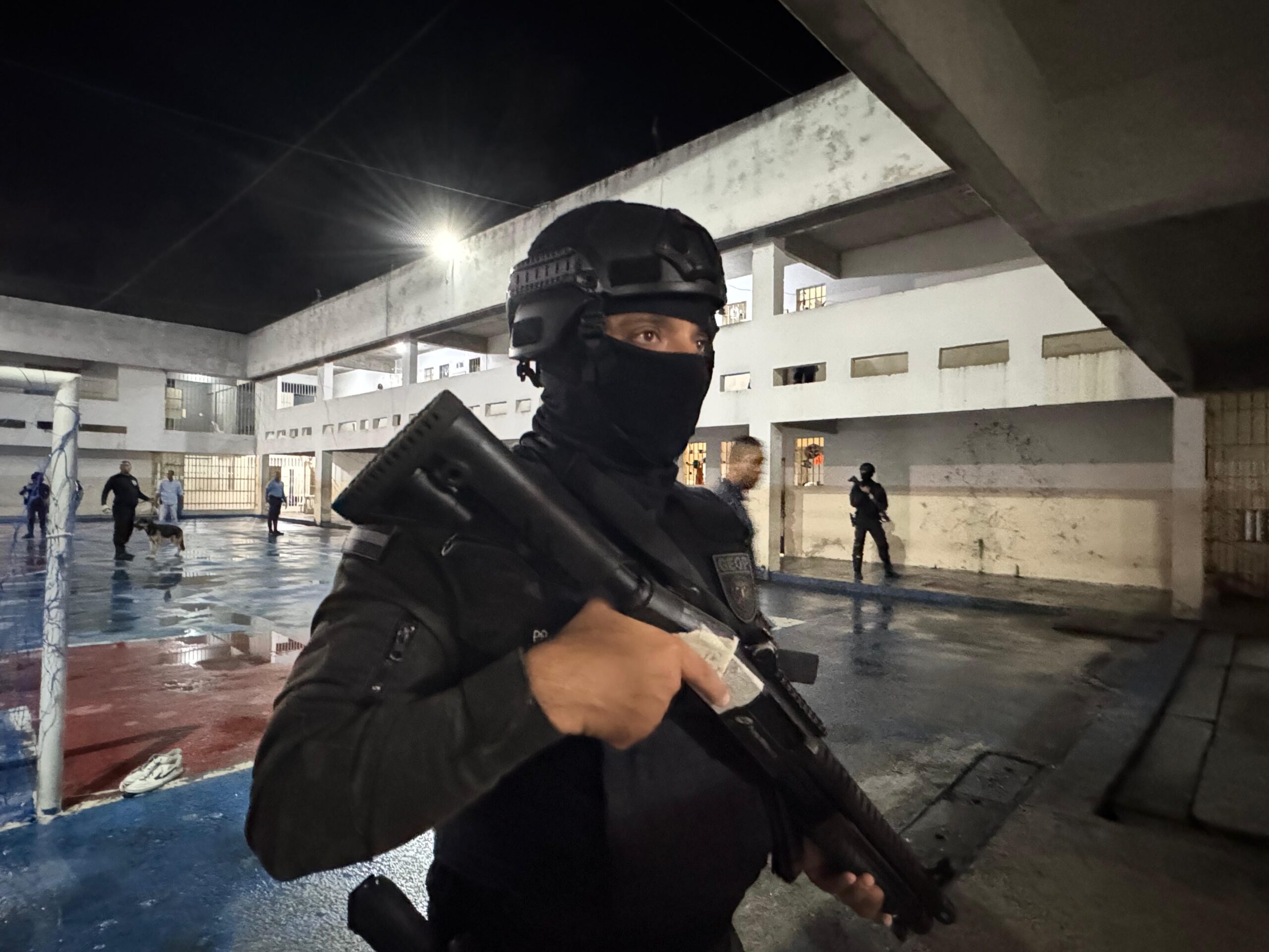 Seap deflagra operação no Conjunto Penal de Lauro de Freitas