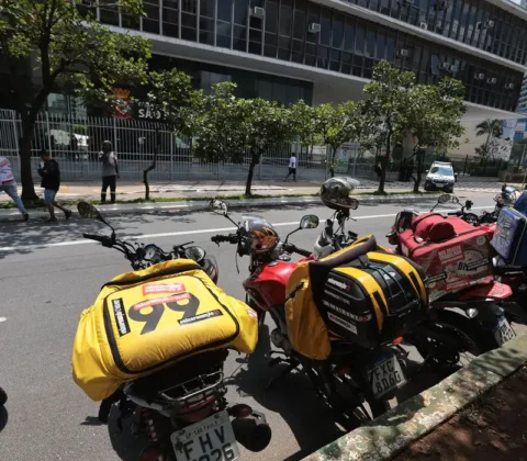 Imagem do post Governo estuda abertura de crédito para entregadores de apps