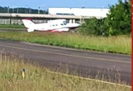 Imagem do post Avião sai da pista após falha técnica