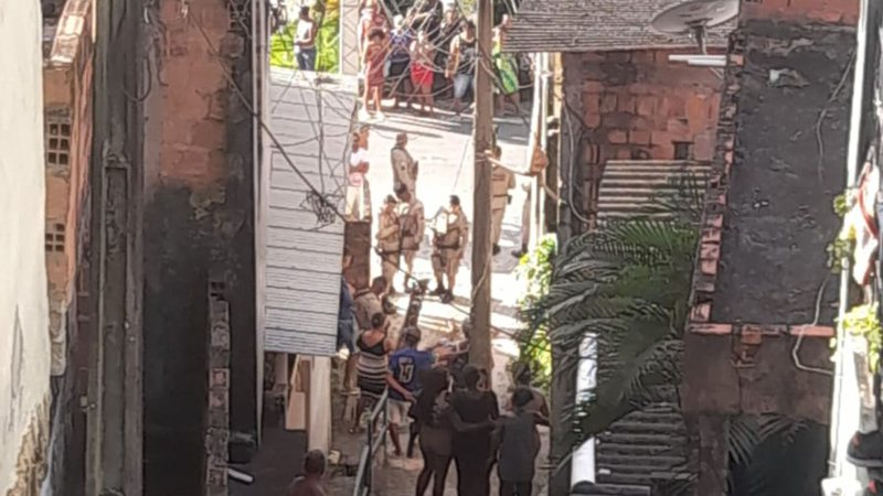 Irmãos são mortos na porta de casa a mando do BDM