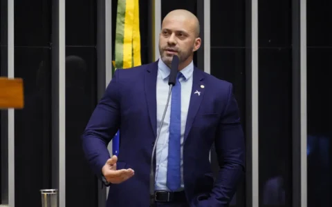 Imagem do post Moraes determina que Daniel Silveira seja submetido a perícia médica 
