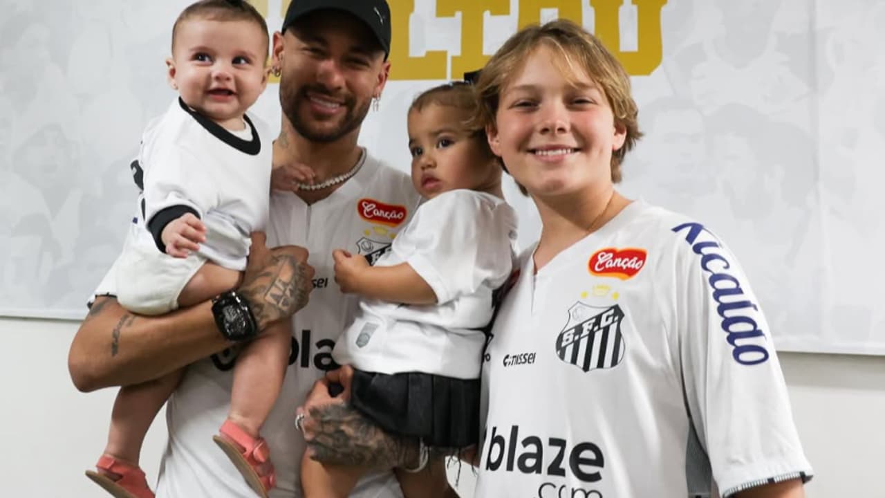 Neymar se derrete por filha caçula vestida de caipira e encanta seguidores: “Princesinha linda”