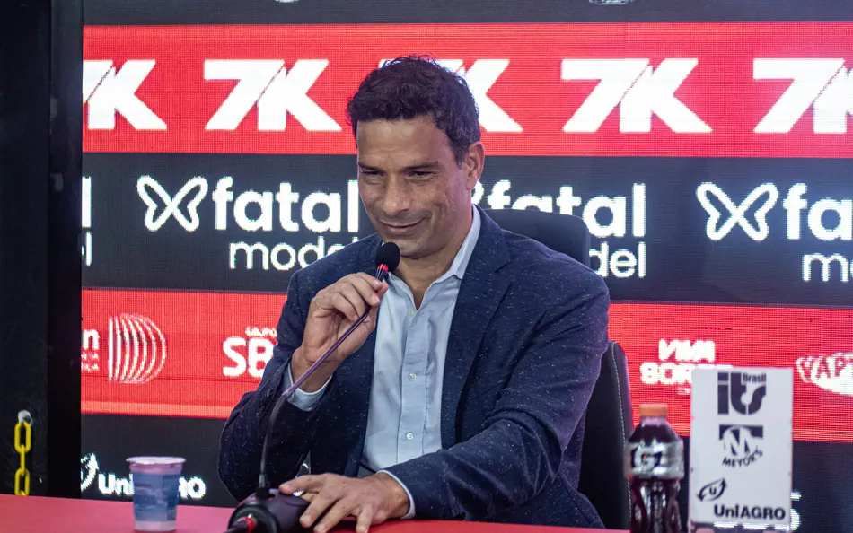 Novo diretor do Vitória, Gustavo Vieira mira reforços sul-americanos: ”O Vitória é sexy para o jogador estrangeiro”