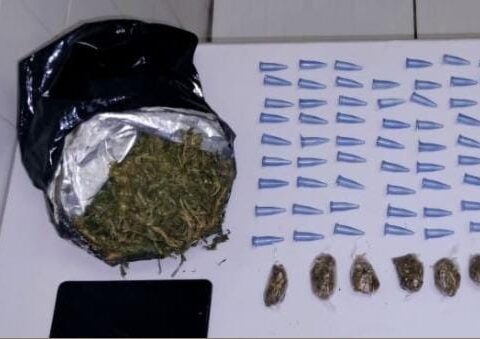 Imagem do post Mulheres suspeitas de tráfico são presas pela Polícia Militar no interior da Bahia