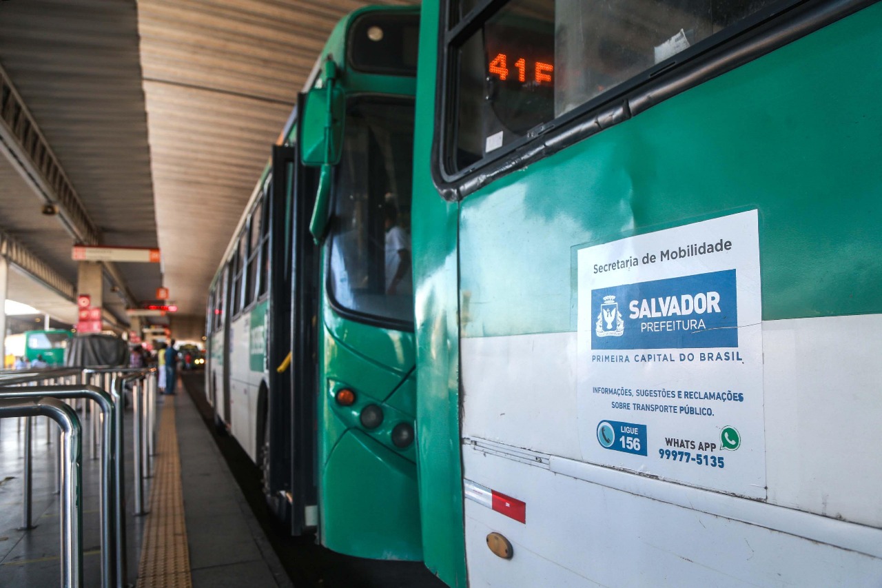 Obras na Rótula do Abacaxi alteram trânsito e itinerário de ônibus em Salvador até domingo