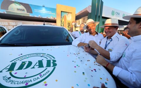 Imagem do post Jerônimo entrega veículos à ADAB e reforça combate a pragas na safra 2025/26