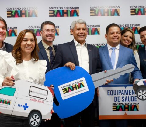 Imagem do post Jerônimo Rodrigues anuncia novos investimentos para Senhor do Bonfim e entrega ambulâncias