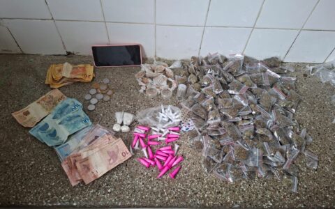 Imagem do post Polícia prende homem com drogas em Saubara