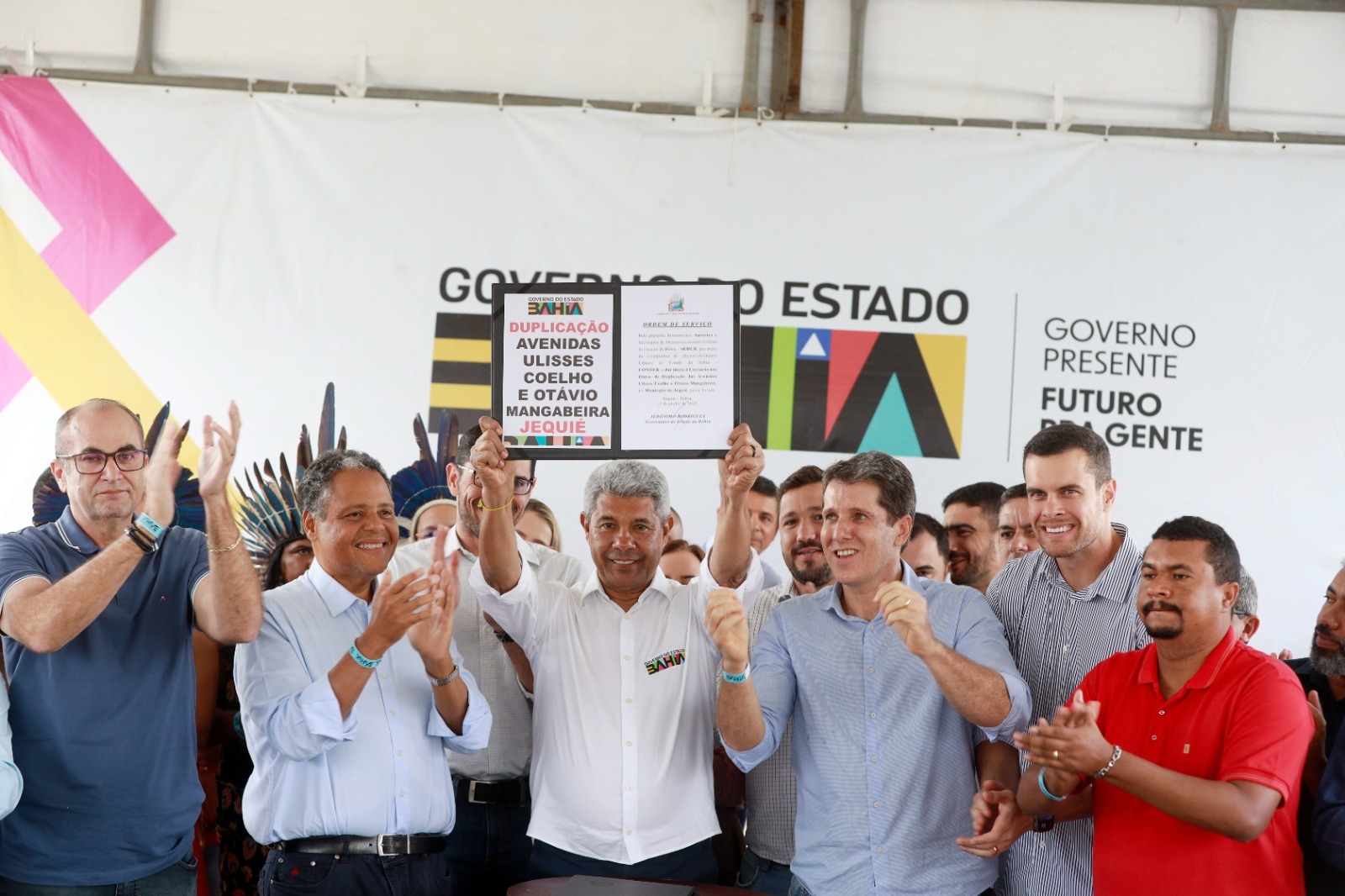 Jerônimo autoriza obras em Jequié nas áreas de saúde, esporte e urbanização