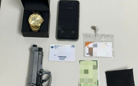 Imagem do post PM apreende arma falsa em Camaçari