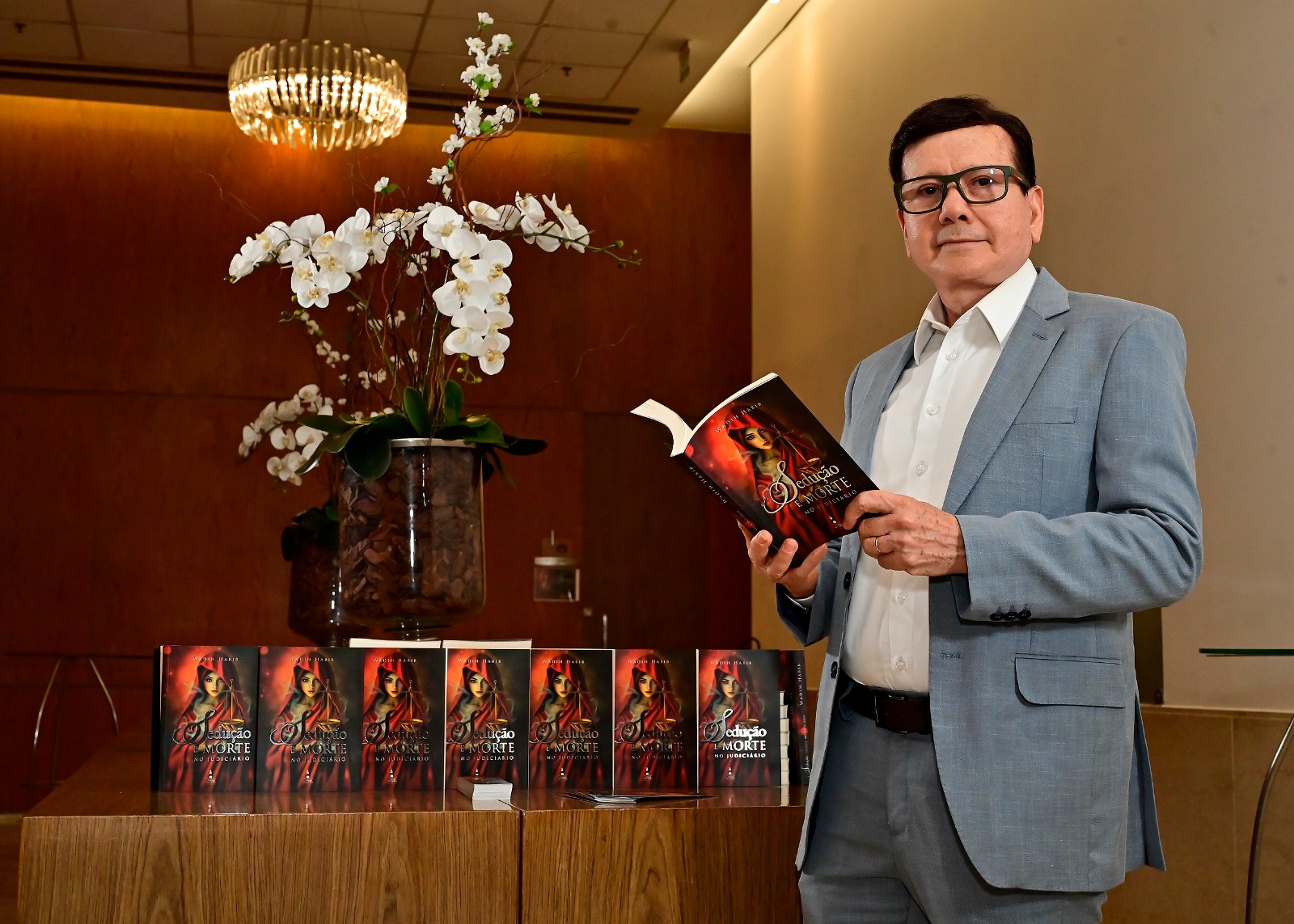 Livro “Sedução e Morte no Judiciário”, de Wadih Habib, mostra como imprevistos podem mudar radicalmente a vida de uma pessoa