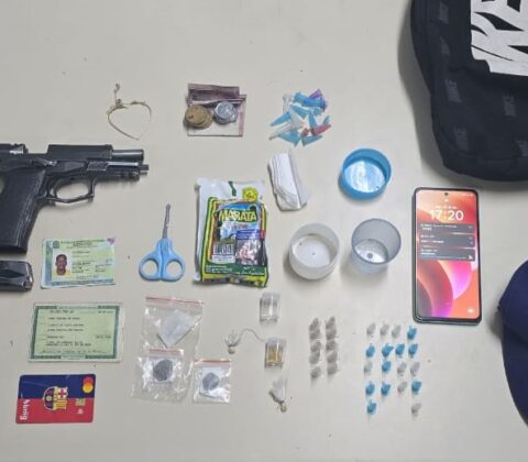 Imagem do post Suspeitos de tráfico são flagrados pela PM em Camaçari