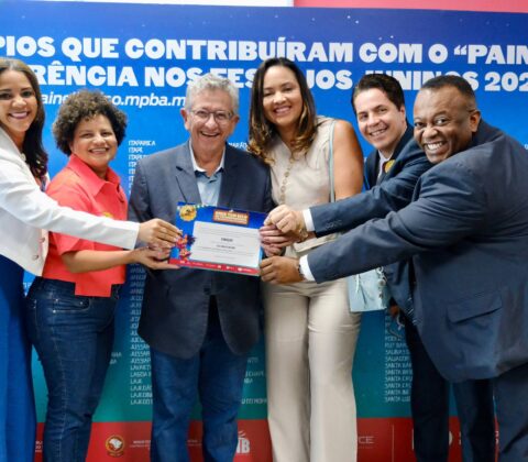 Imagem do post Camaçari faz história e conquista Selo de Transparência no São João 2025