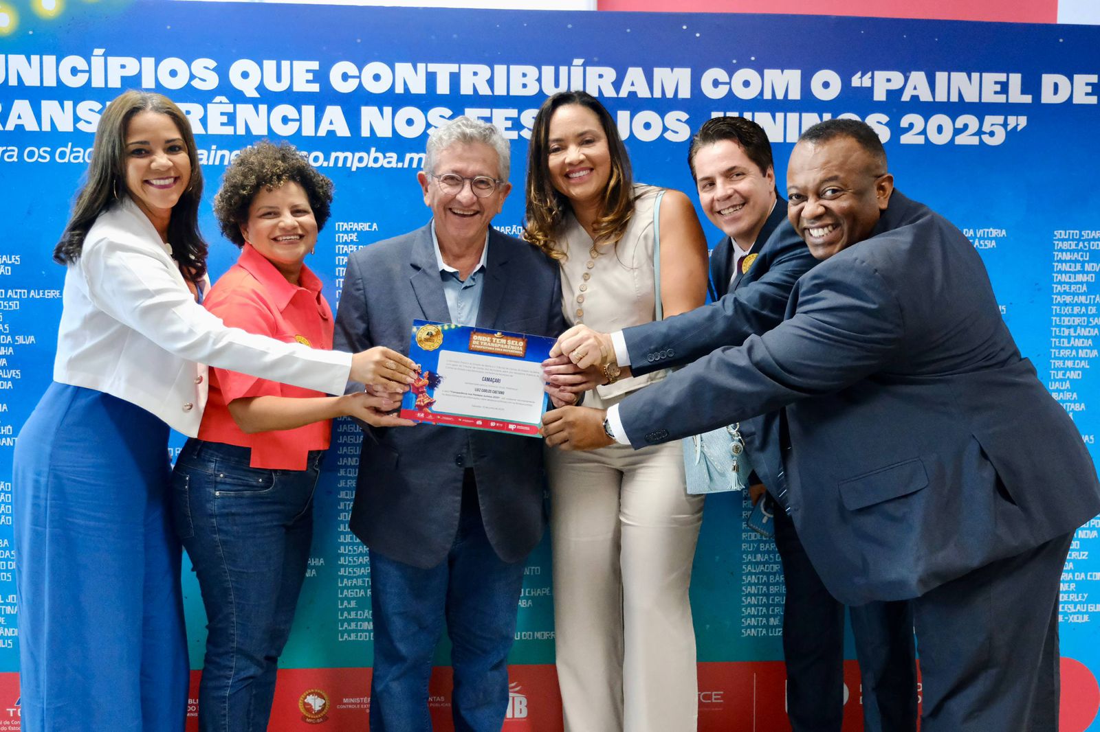Camaçari faz história e conquista Selo de Transparência no São João 2025