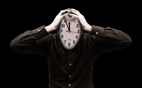 Imagem do post Falando de Dinheiro: Torcida, dívidas e o desejo de tudo agora