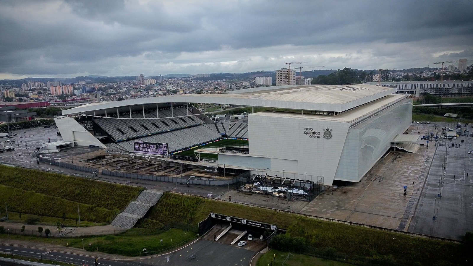 Torcedores não poderão utilizar camisas de clubes em jogo da Seleção nesta terça (10)