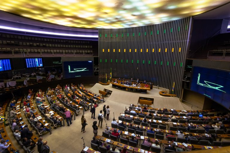 Câmara dá sinal verde para derrubar aumento do IOF — Veja como votaram os deputados da Bahia