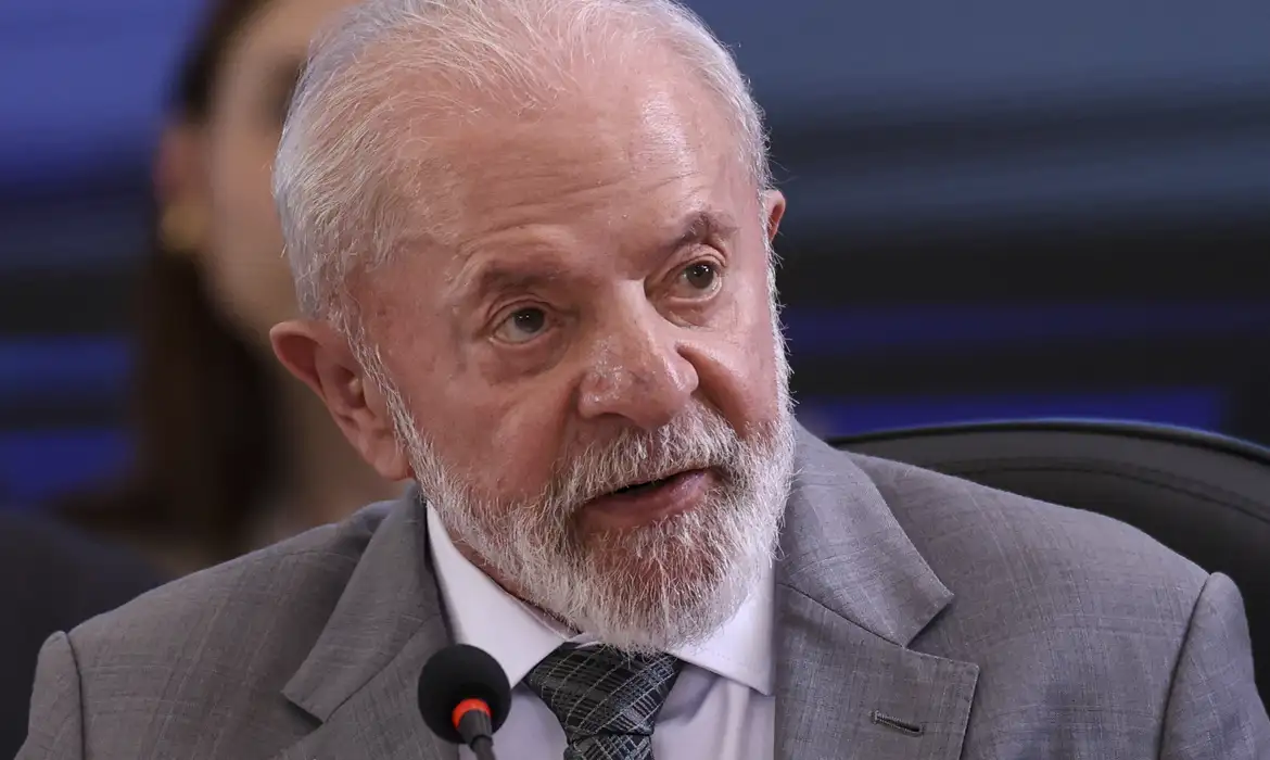 Lula condena ataques de Israel à Gaza e expansão de assentamentos, chamando conflito de genocídio