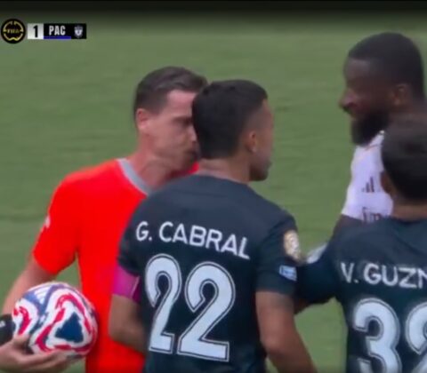Imagem do post Racismo no Mundial: Zagueiro do Real acusa rival
