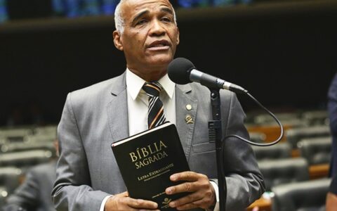 Imagem do post Isidório compara Trump a um “dono de boca de fumo” ou “chefe de facção”