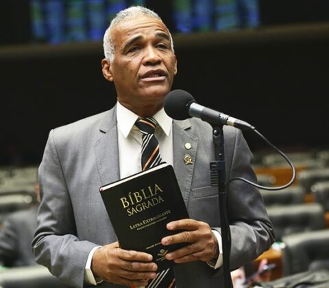 Imagem do post Isidório compara Trump a um “dono de boca de fumo” ou “chefe de facção”