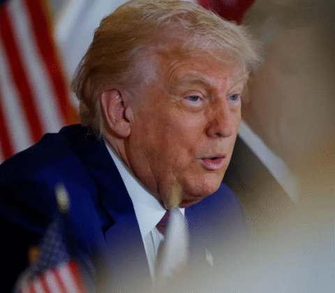 Imagem do post Trump impõe tarifa de 50% ao Brasil e acusa Lula de perseguir Bolsonaro