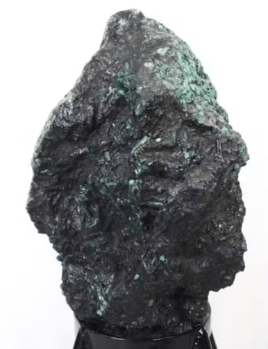 Pedra preciosa avaliada em R$ 100 milhões vai a leilão no Brasil
